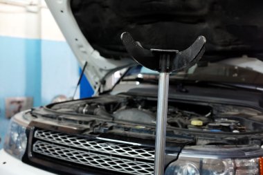 Araba açık kukuleta ile 