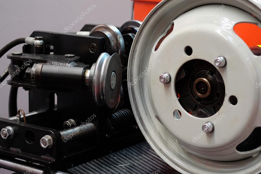 Disk repair machine Stock Photo by ©uatp12 52624823