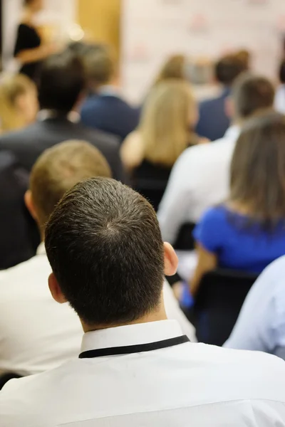 Publiken i en konferenssal — Stockfoto