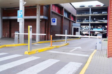 multilevel parking clipart