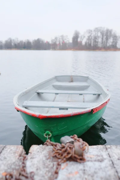 Dvojice veslo loď na lůžko — Stock fotografie