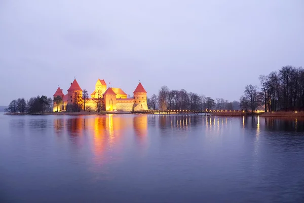 Trakai castello di notte — Foto Stock