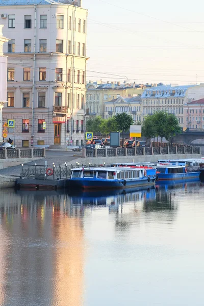 Речной канал Санкт-Петербурга — стоковое фото