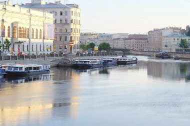 saint-Petersburg nehir kanalı