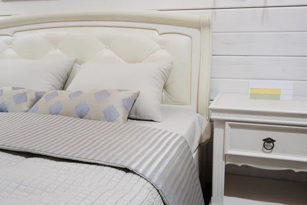 Schlafzimmer im modernen Stil — Stockfoto