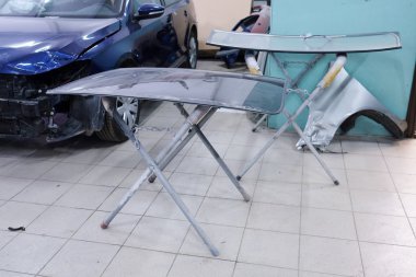 Araba ayrıntıları ile stand