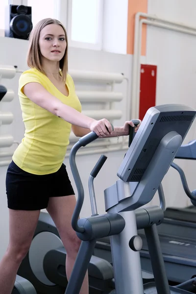 Young girl is engaged in fitness — Stock Photo, Image