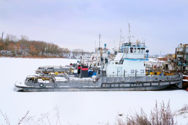 Nehir Limanı gemilerle