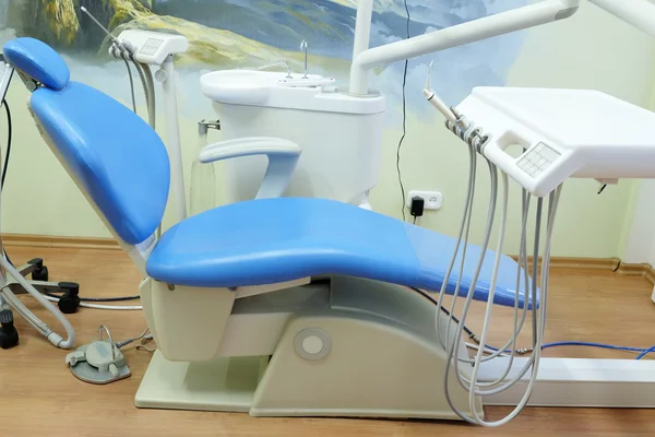 Sedia del dentista in una stanza medica — Foto Stock