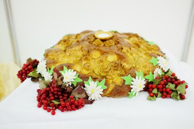 Tablo üzerinde yuvarlak somun