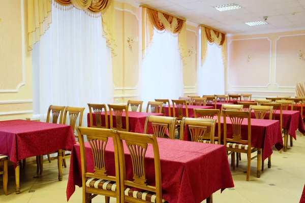 Served tables in a modern restaurant — Stock Photo, Image