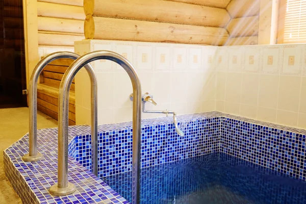 Piscina en la sauna — Foto de Stock