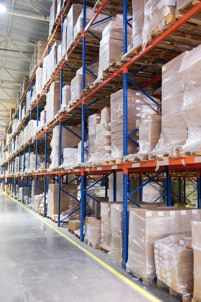 Image of shelves in the warehouse — Stock Photo, Image