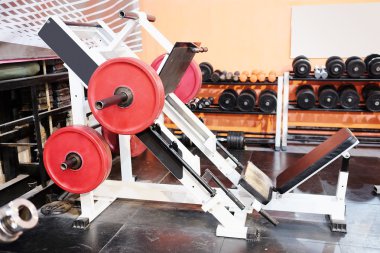 Ağırlık kaldırma ekipmanları