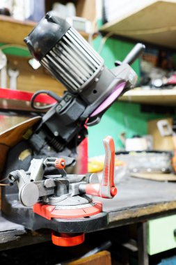 Bileme makinesi portre