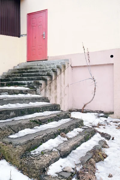 Alte Treppenkurve auf der Straße — Stockfoto