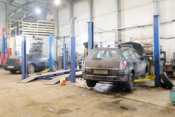 Garaje de reparación de coches — Foto de Stock