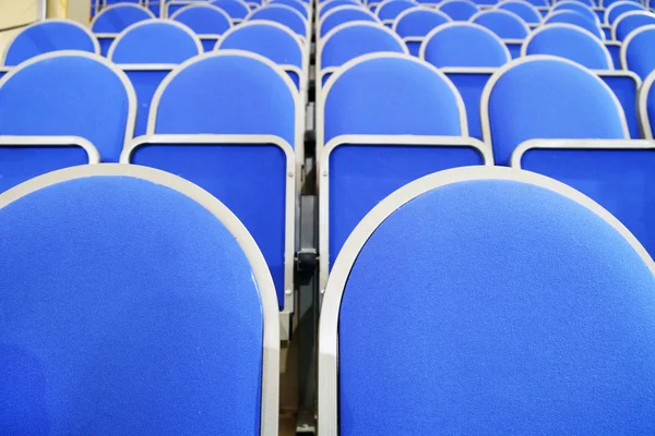Assentos do estádio azul — Fotografia de Stock