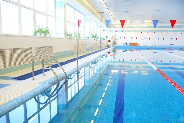 Public swimming pool in a fitness center — Stock Photo, Image