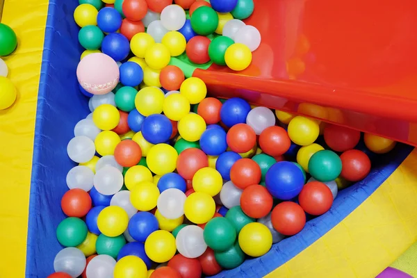 Bolas plásticas coloridas — Fotografia de Stock