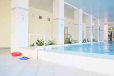 Otel havuzu görüntüsünü