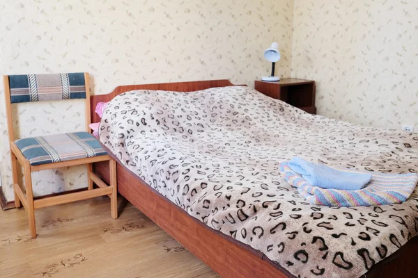 Bedroom interior in a motel — Stock Photo, Image