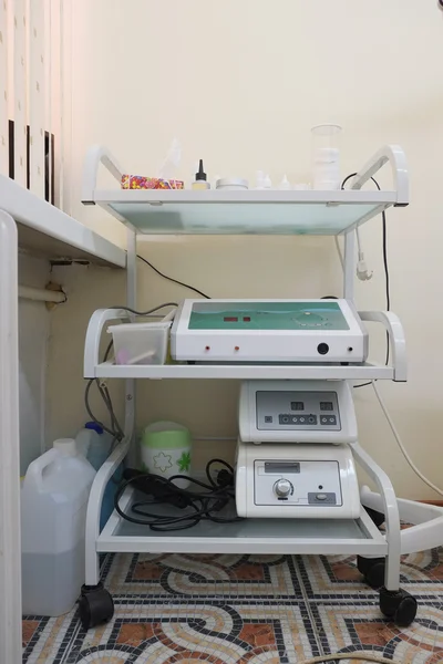 Medical trolley in beauty salon — Stock Photo, Image