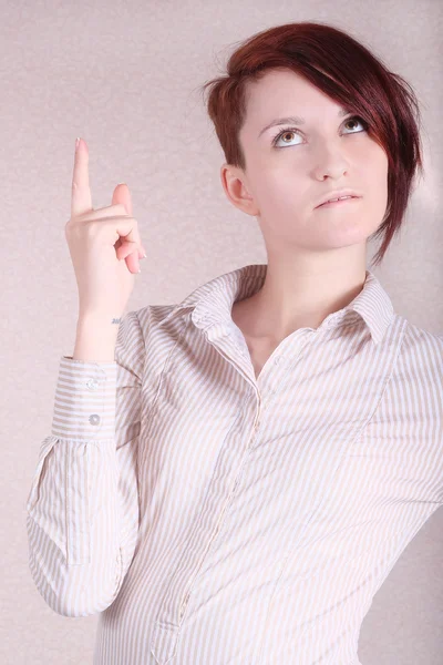 Retrato de joven mujer de negocios hermosa — Foto de Stock