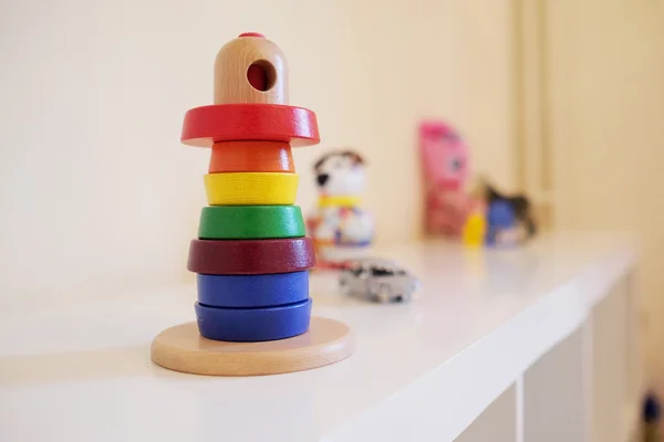 Juguete de madera colorido —  Fotos de Stock