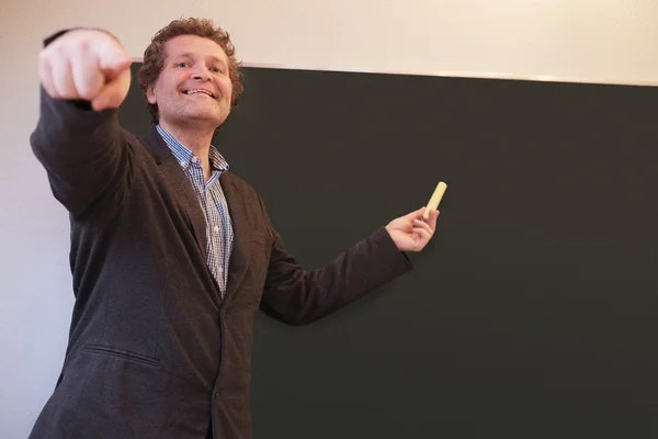 Profesor masculino llamando a estudiante —  Fotos de Stock