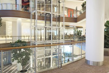 İç Crocus City Mall