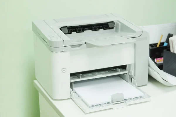 Grauer Computerdrucker — Stockfoto