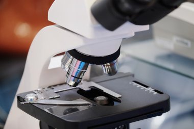 profesyonel tıbbi laboratuvar mikroskop