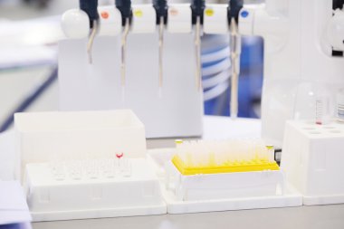 Labaratuar donanımları Test tüpleri ile