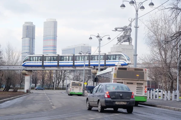 Vysokorychlostní vlak Monorail v Moskvě — Stock fotografie