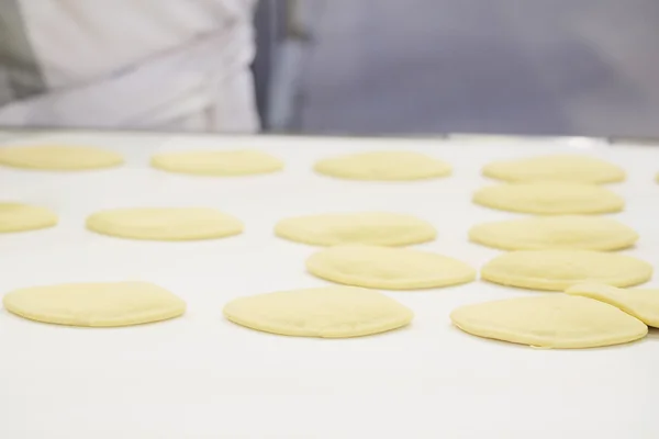 Ligne de production à la boulangerie — Photo