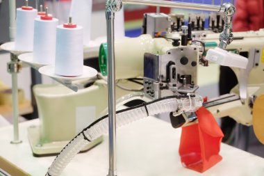 Tekstil dokuma makinesi