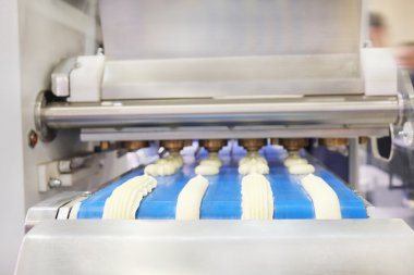 Ekmek üretim hattı