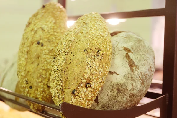 Pan fresco en panadería — Foto de Stock