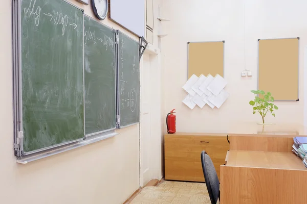 Interior de uma escola vazia — Fotografia de Stock