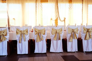 Bir restoranda sunulan bir tablo görüntüsü