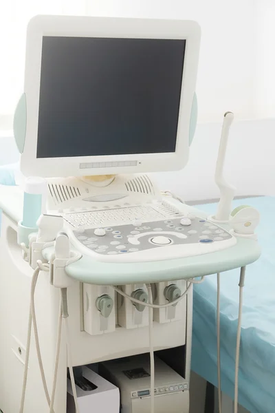 Pokoj s ultrazvukové diagnostické zařízení — Stock fotografie