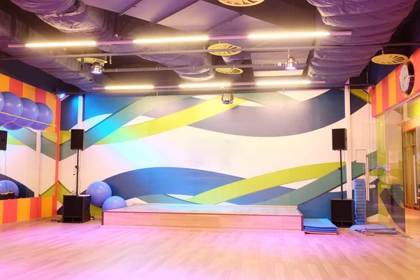 Interior de un gimnasio — Foto de Stock