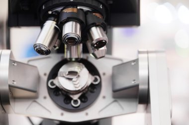 mikroskop nesneyi kapatın