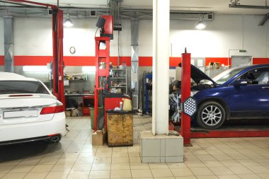 araba satıcısı tula istasyonunda onarım