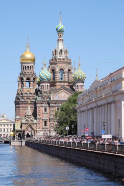 Kurtarıcı Kilisesi dökülen kanların üzerinde