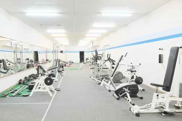 Interior del gimnasio fitness —  Fotos de Stock