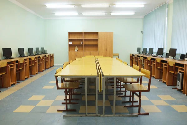 Interior de uma sala de aula — Fotografia de Stock