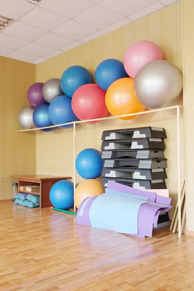 Interior de uma sala de fitness — Fotografia de Stock