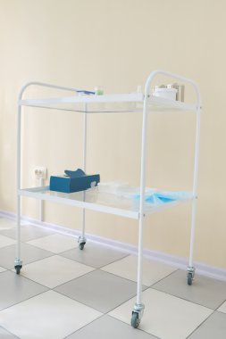 Tıbbi aksesuarları ile mobil küçük tablo